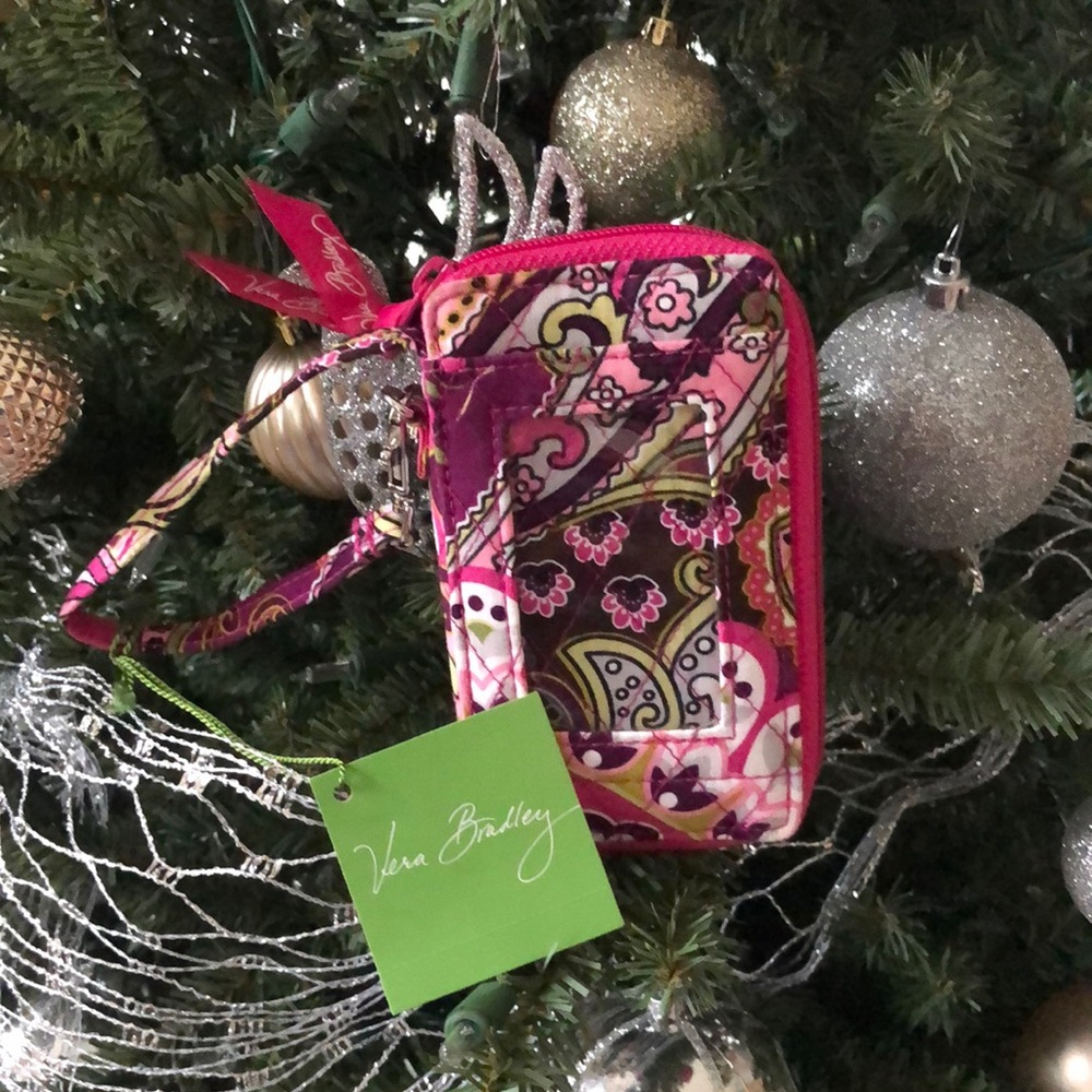 VB All In One Wristlet NWT Very Berry Paisley